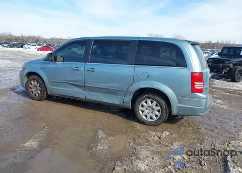 2009 Chrysler Town & Country Lx z USA, uszkodzony, nr VIN 2A8HR44E89R545798